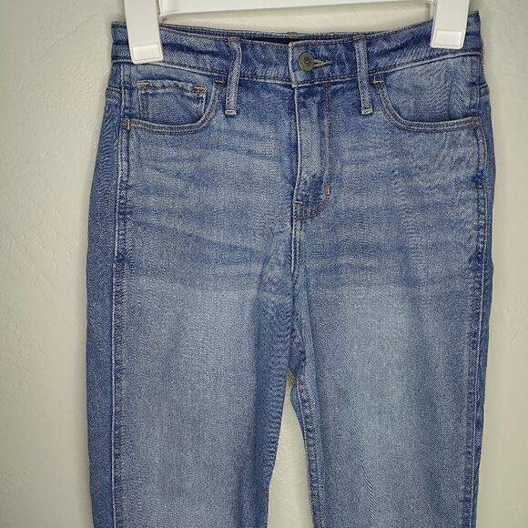 Hollister High Rise Mom Jeans - Picture 3 of 13